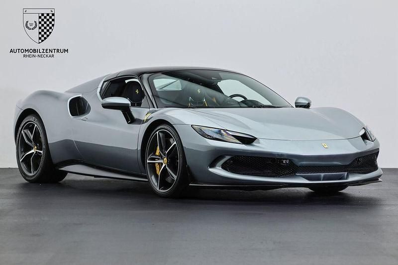 Gebraucht Ferrari 296 829 PS (609 kW) 2023 Grau Cabrio