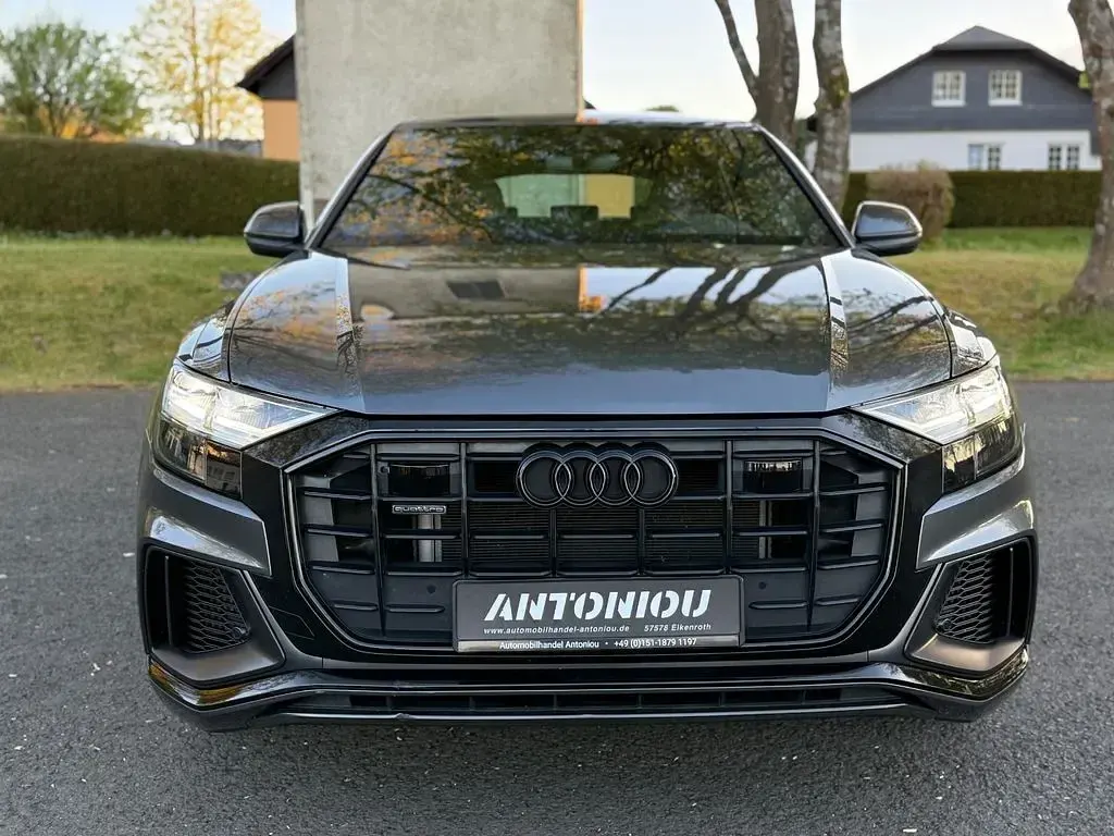 Gebraucht Audi Q8 Competition 340 PS (250 kW) 2022 Grau SUV