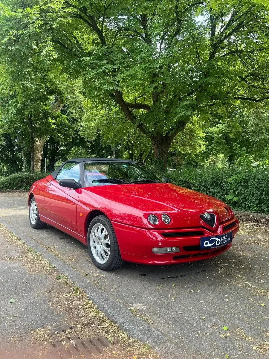 Gebraucht Alfa Romeo Spider 144 PS (105 kW) 1999 Rot Cabrio