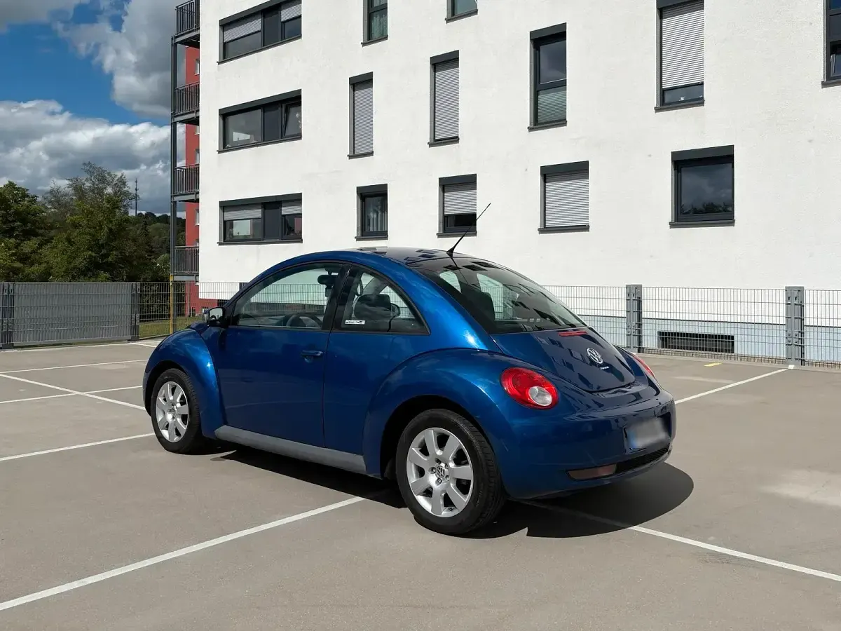 Gebraucht VW New Beetle 105 PS (77 kW) 2006 Blau Kleinwagen