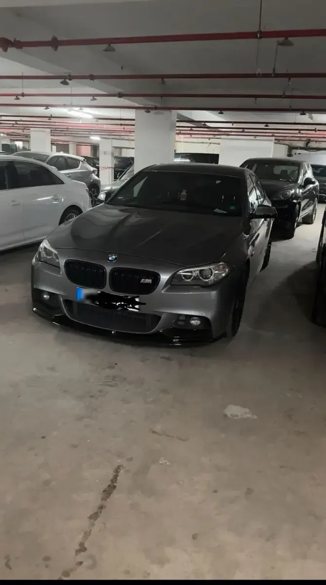 Gebraucht BMW 530 258 PS (189 kW) 2016 Grau Limousine