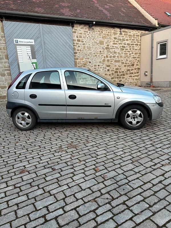 Gebraucht Opel Corsa 75 PS (55 kW) 2003 Silber Kleinwagen