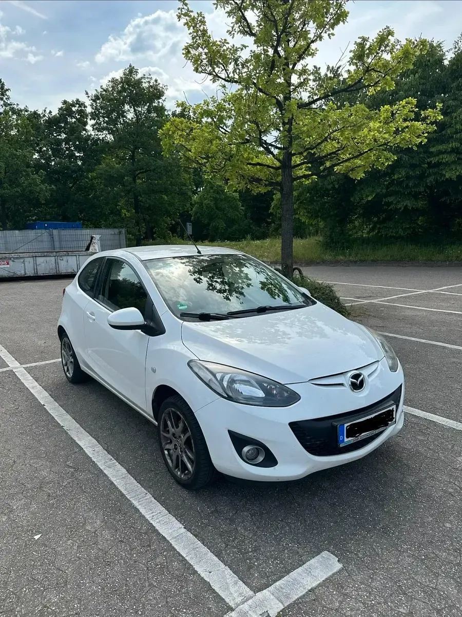 Usata Mazda 2 84 CV (61 kW) 2011 Bianco Utilitaria