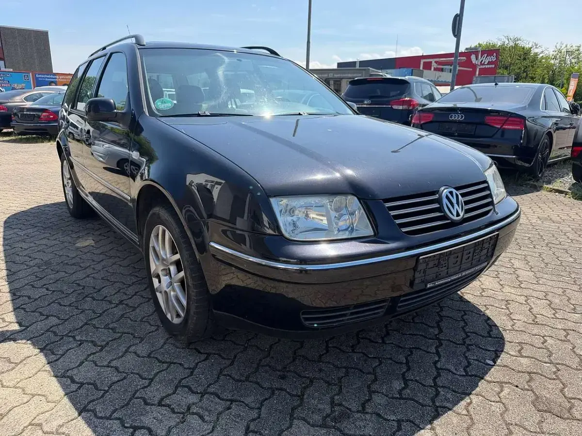 Gebraucht VW Bora Highline 116 PS (85 kW) 2002 Schwarz Kombi