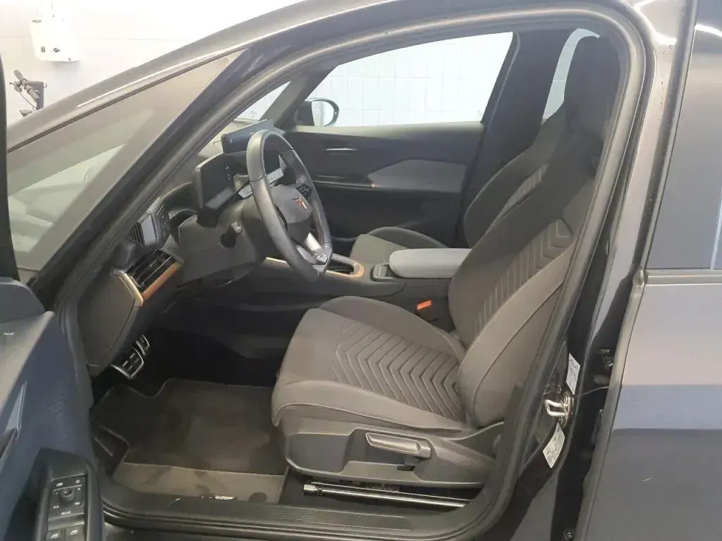 Gebraucht Cupra Born 150 kW (204 PS) 2024 Grau Kleinwagen