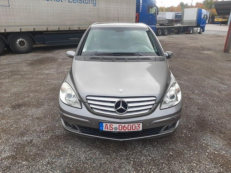 Gebraucht 2005 Mercedes B180 Van / Kleinbus | 3.500 € (Superpreis) - Bild 1/4