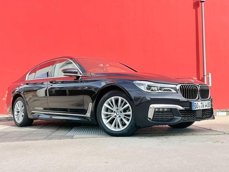 Gebraucht BMW 740 Performance 320 PS (235 kW) 2016 Schwarz Limousine