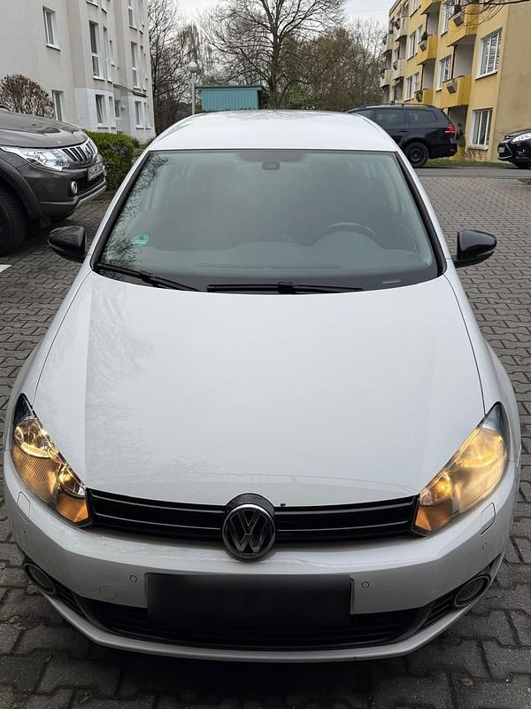 Gebraucht VW Golf VII Style 80 PS (58 kW) 2012 Weiß Limousine