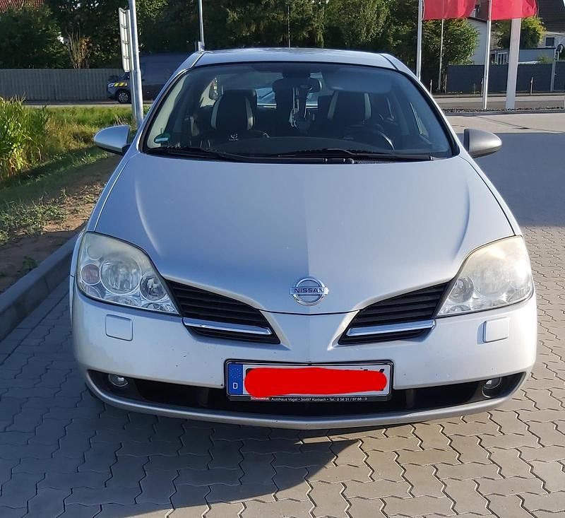 Grau Gebraucht 2002 Nissan Primera Limousine | 3.200 € (Teuer) - Bild 1/4