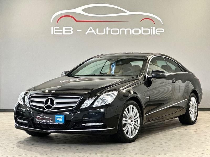 Schwarz Gebraucht 2012 Mercedes E220 Coupé | 14.690 € (Fairer Preis) - Bild 1/4
