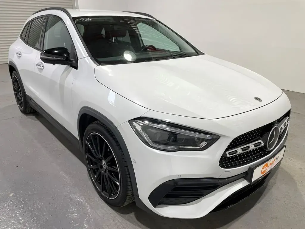 Gebraucht Mercedes GLA200 AMG line 150 PS (110 kW) 2021 Weiss SUV