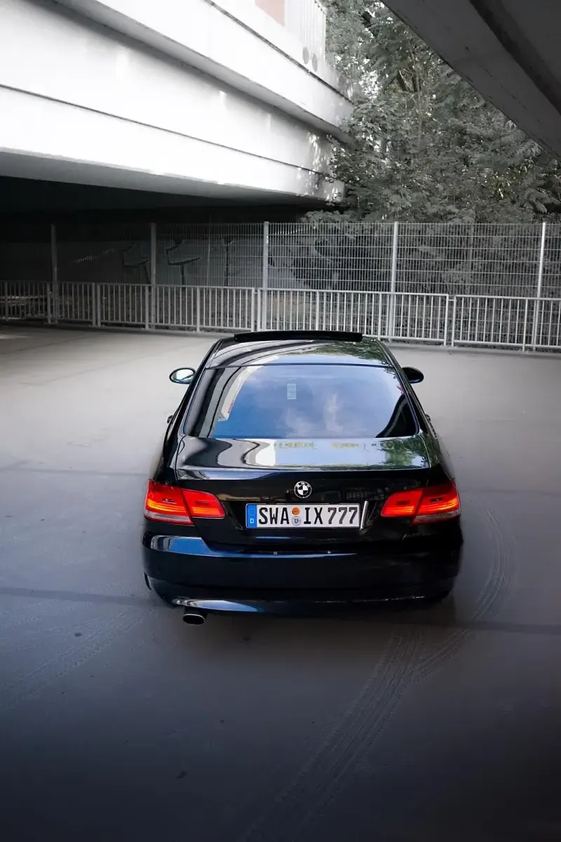Gebraucht BMW 320 170 PS (125 kW) 2008 Schwarz Coupé