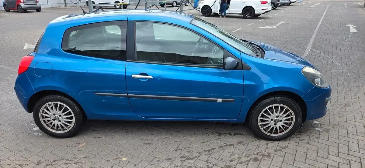 Gebraucht Renault Clio II Exception 88 PS (64 kW) 2006 Blau Limousine