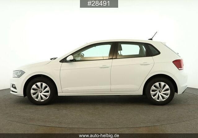 Gebraucht VW Polo Comfortline 95 PS (69 kW) 2021 Weiß Kleinwagen
