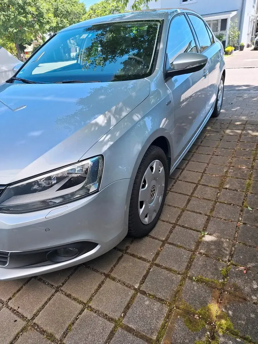 Gebraucht VW Jetta 150 PS (110 kW) 2014 Silber Limousine