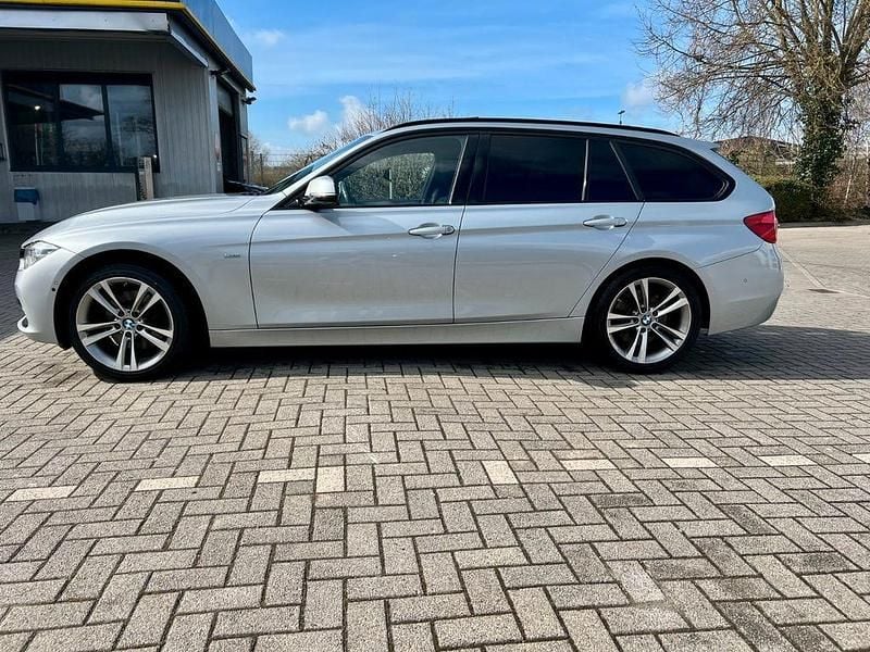 Gebraucht BMW 330 Performance 258 PS (189 kW) 2015 Silber Kombi