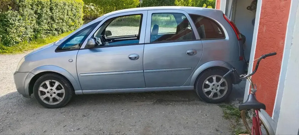 Usata Opel Meriva 101 CV (74 kW) 2006 Argento Monovolume