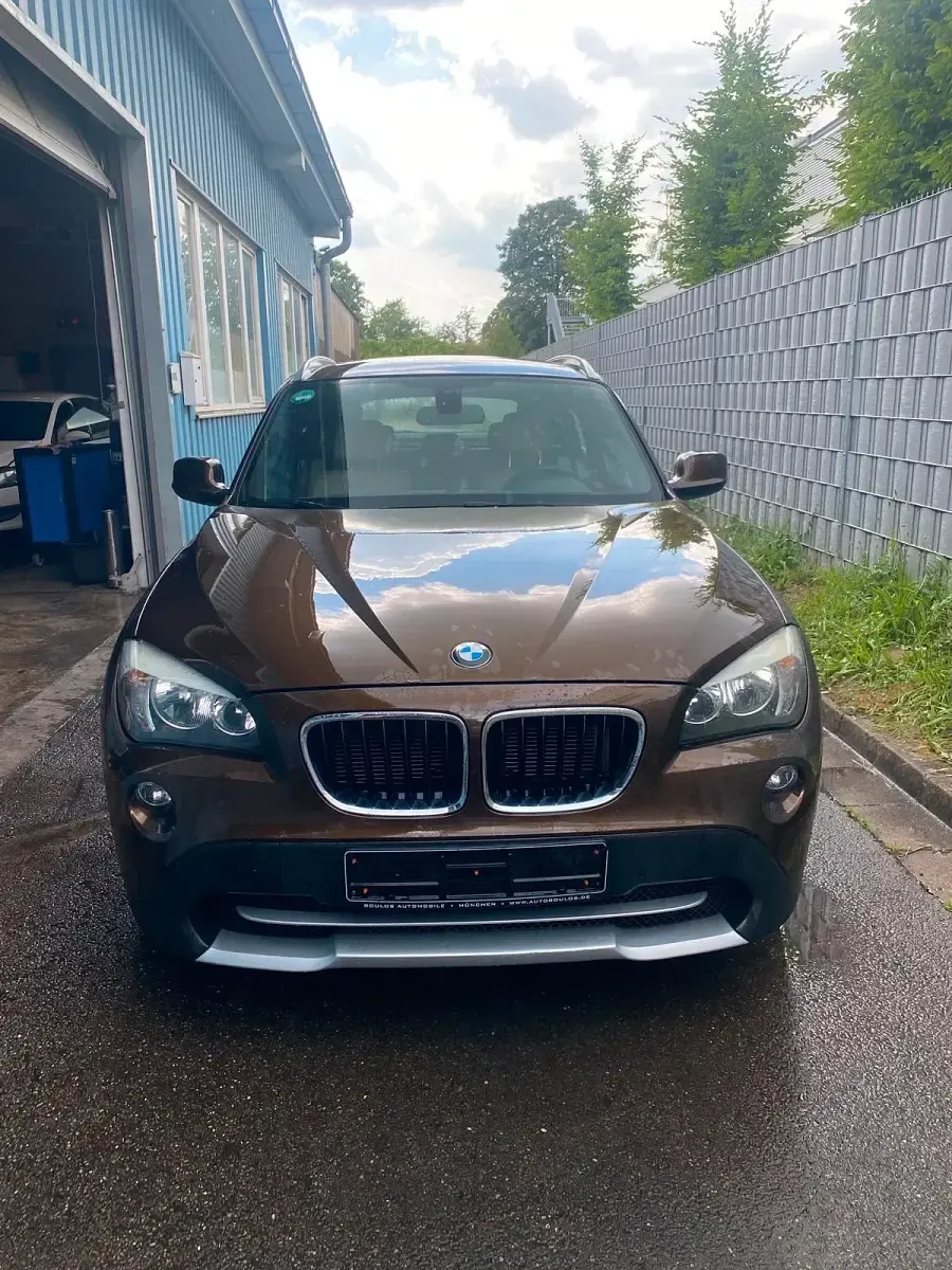 Gebraucht BMW X1 258 PS (189 kW) 2009 Braun SUV