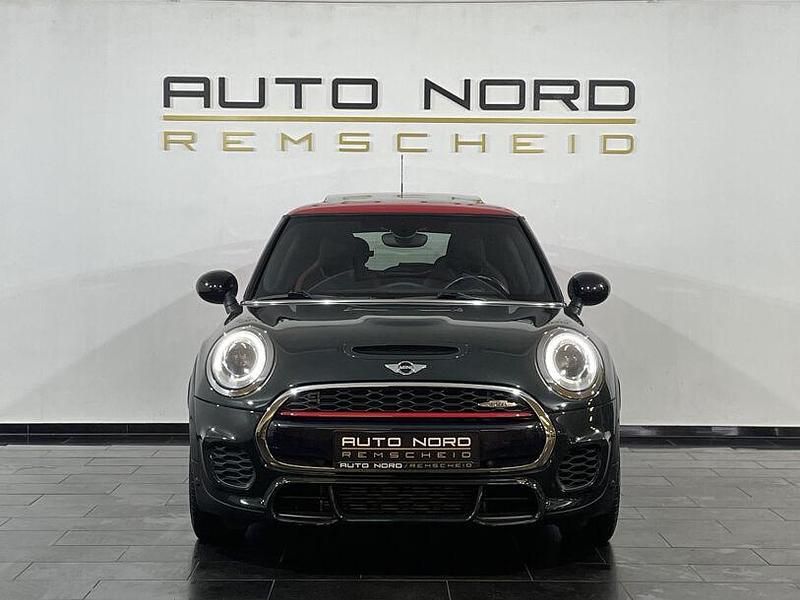 Usado Mini John Cooper Works 231 HP (169 kW) 2015 Verde Citadino