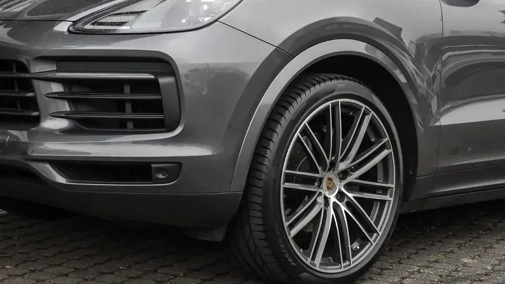 Gebraucht Porsche Cayenne 340 PS (250 kW) 2019 Grau SUV