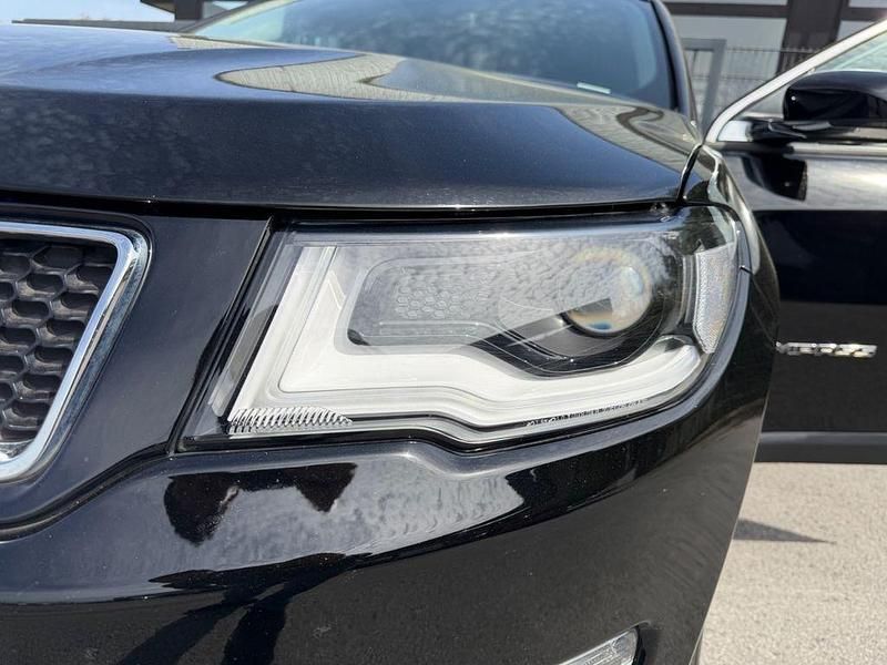 Gebraucht Jeep Compass Limited 170 PS (125 kW) 2019 Schwarz SUV