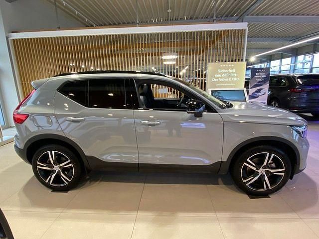 Gebraucht Volvo XC40 Plus 197 PS (144 kW) 2025 Vapour grey SUV