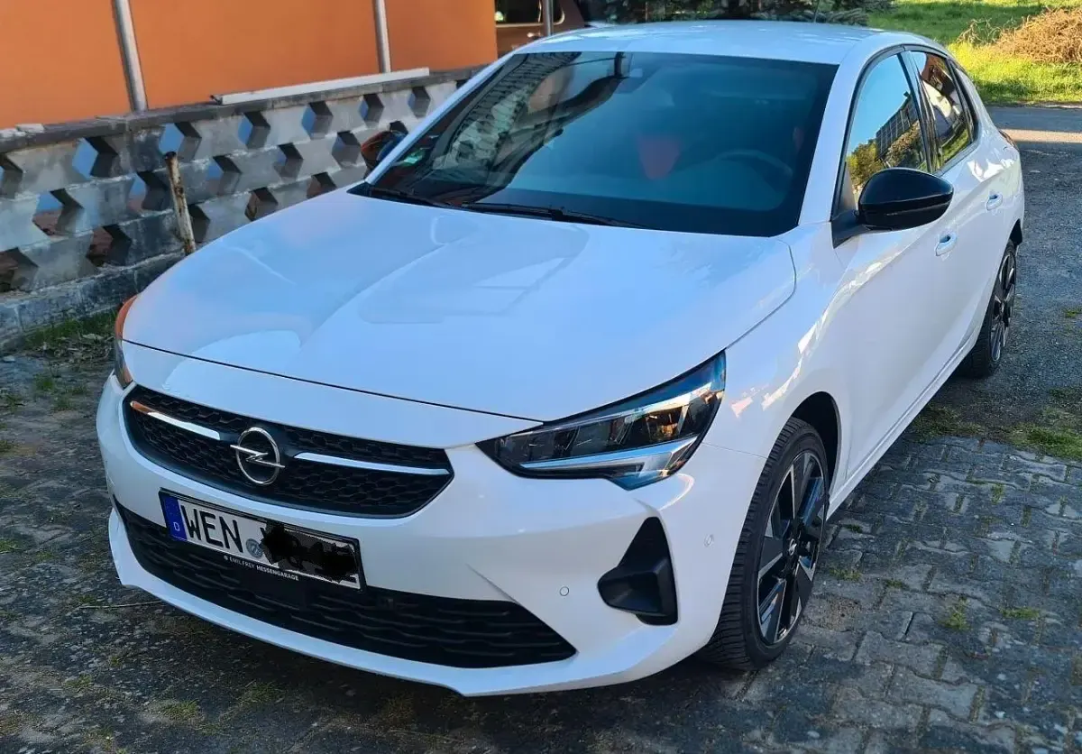 Gebraucht Opel Corsa-e 100 kW (136 PS) 2024 Weiß Kleinwagen