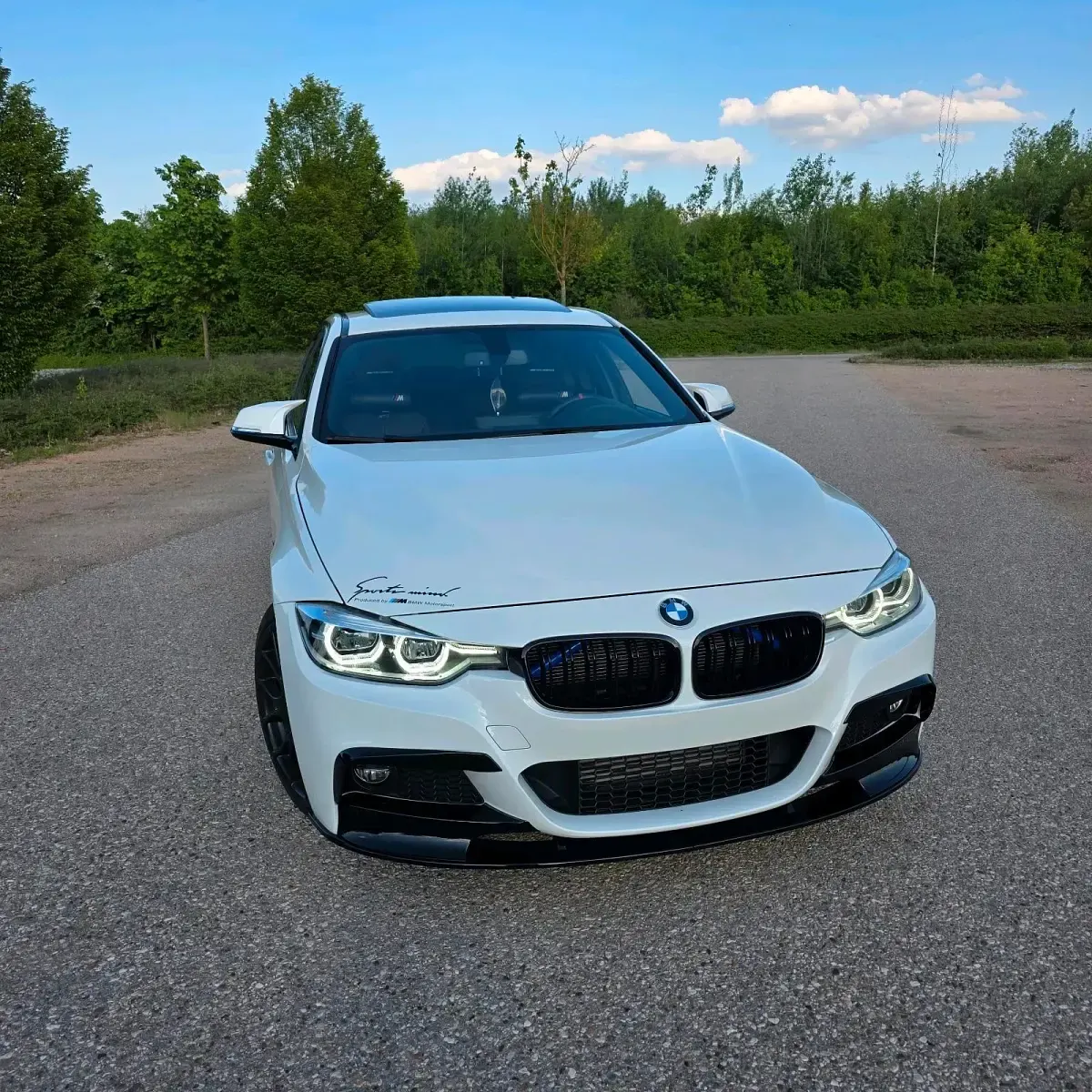 Gebraucht BMW 320 M Sport 190 PS (139 kW) 2015 Weiß Limousine