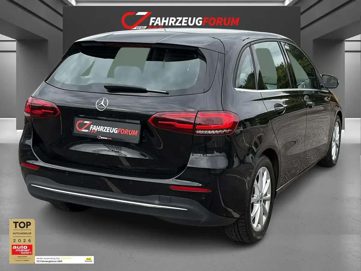 Gebraucht Mercedes B180 136 PS (100 kW) 2019 Schwarz Kleinwagen