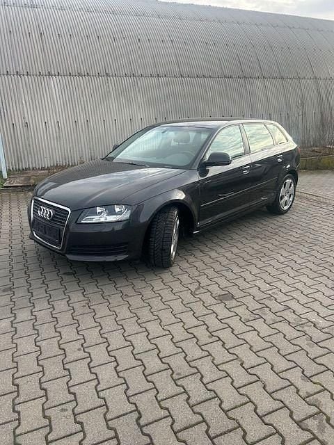 Gebraucht Audi A3 Ambiente 102 PS (75 kW) 2009 Grau Kleinwagen