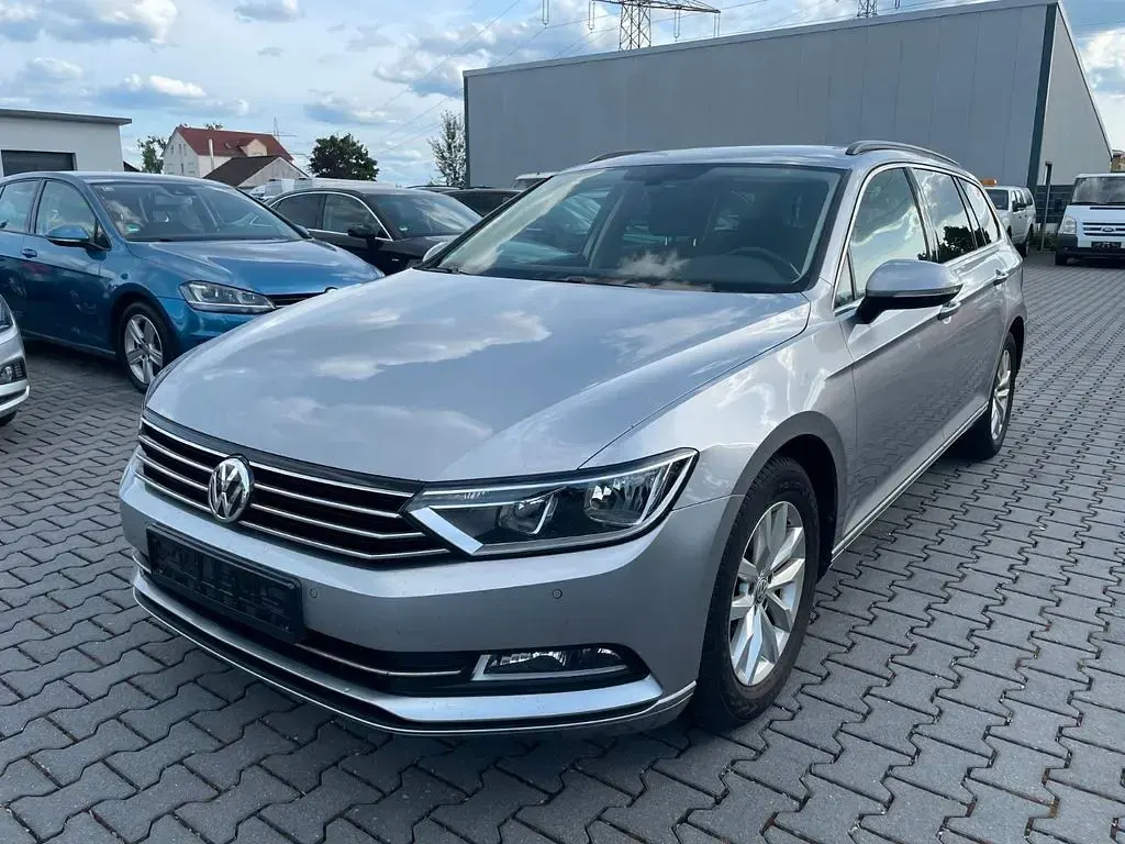 Gebraucht VW Passat 150 PS (110 kW) 2017 Silber Limousine