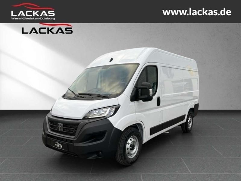 Weiss Gebraucht 2023 Fiat Ducato Van | 34.950 € (Teuer) - Bild 1/4