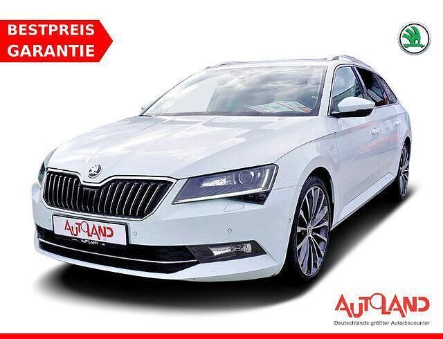 Weiß Gebraucht 2016 Skoda Superb LAURIN & KLEMENT Kombi | 25.950 € (Teuer) - Bild 1/4