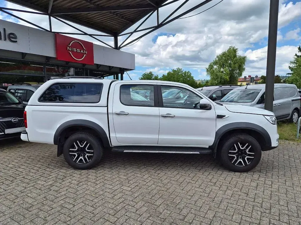 Gebraucht JAC JS8 204 PS (150 kW) 2023 Weißmetallic SUV