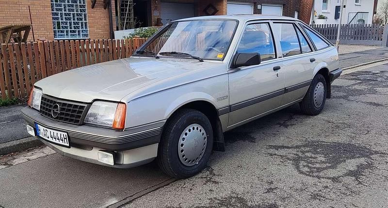 Gebraucht Opel Ascona 90 PS (66 kW) 1986 Silber Limousine