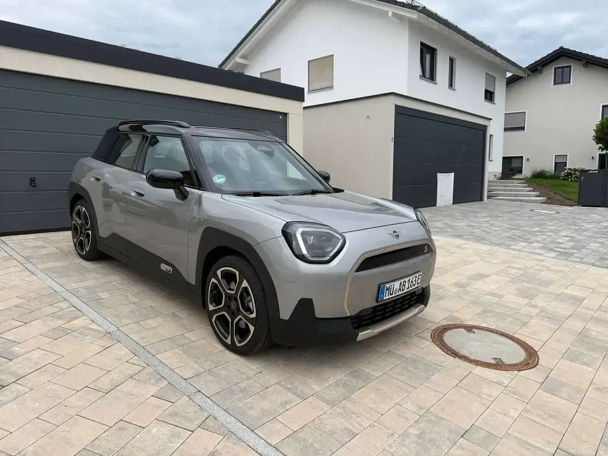 Neu Mini Aceman Classic 160 kW (218 PS) 2026 Silber SUV