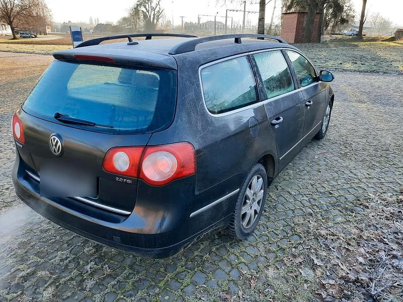 Gebraucht VW Passat 150 PS (110 kW) 2006 Braun Kombi