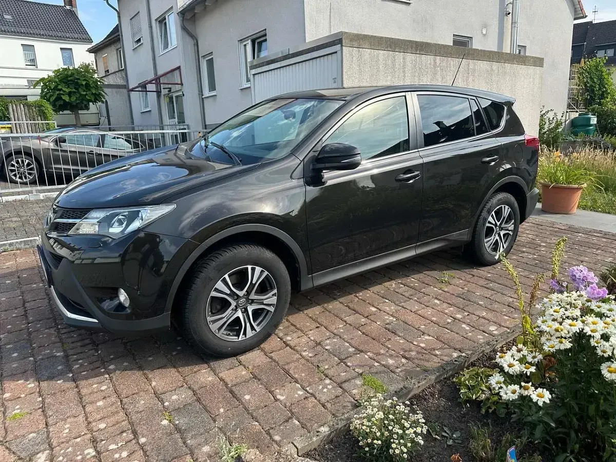 Gebraucht Toyota RAV4 Executive 150 PS (110 kW) 2015 Braun SUV