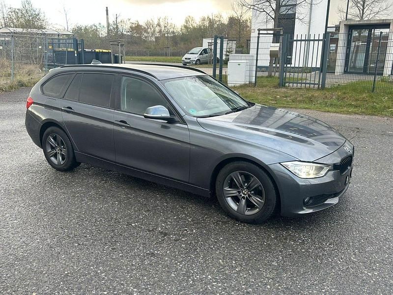 Gebraucht BMW 320 185 PS (136 kW) 2013 Grau Kombi