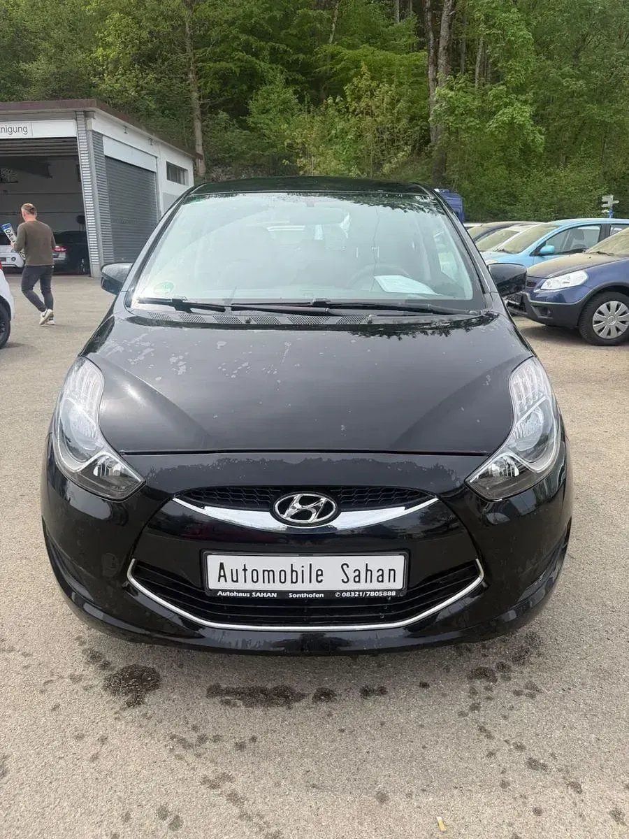 Gebraucht Hyundai ix20 Edition 116 PS (85 kW) 2013 Schwarz Kleinwagen