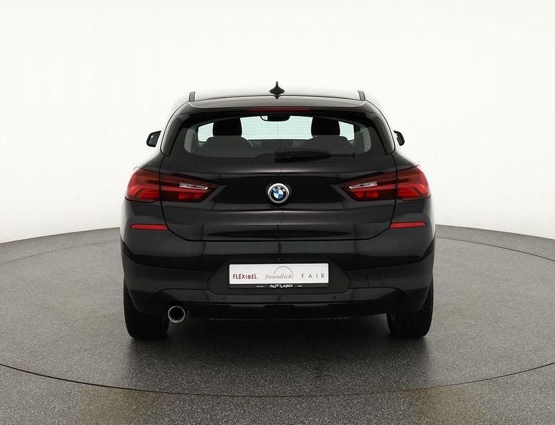 Gebraucht BMW X2 Advantage 140 PS (102 kW) 2023 Saphirschwarzmet. SUV
