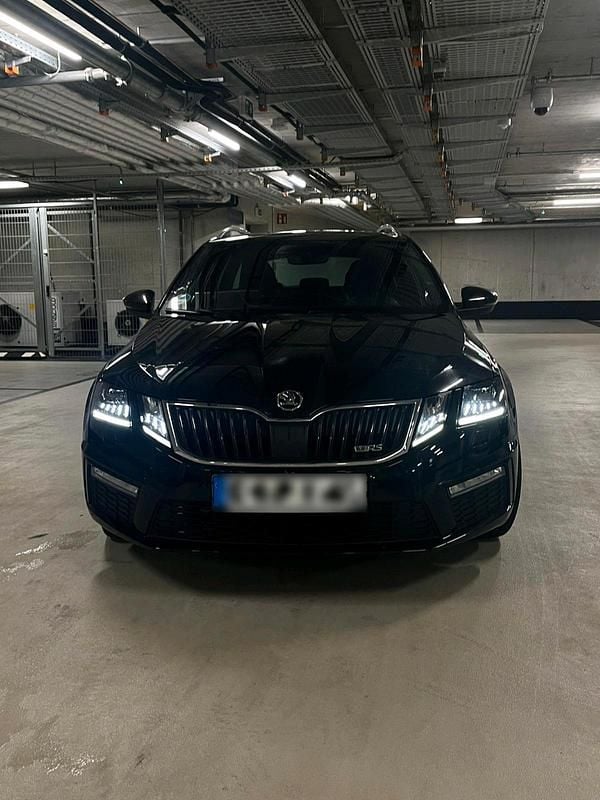 Gebraucht Skoda Octavia vRS 184 PS (135 kW) 2018 Schwarz Kombi