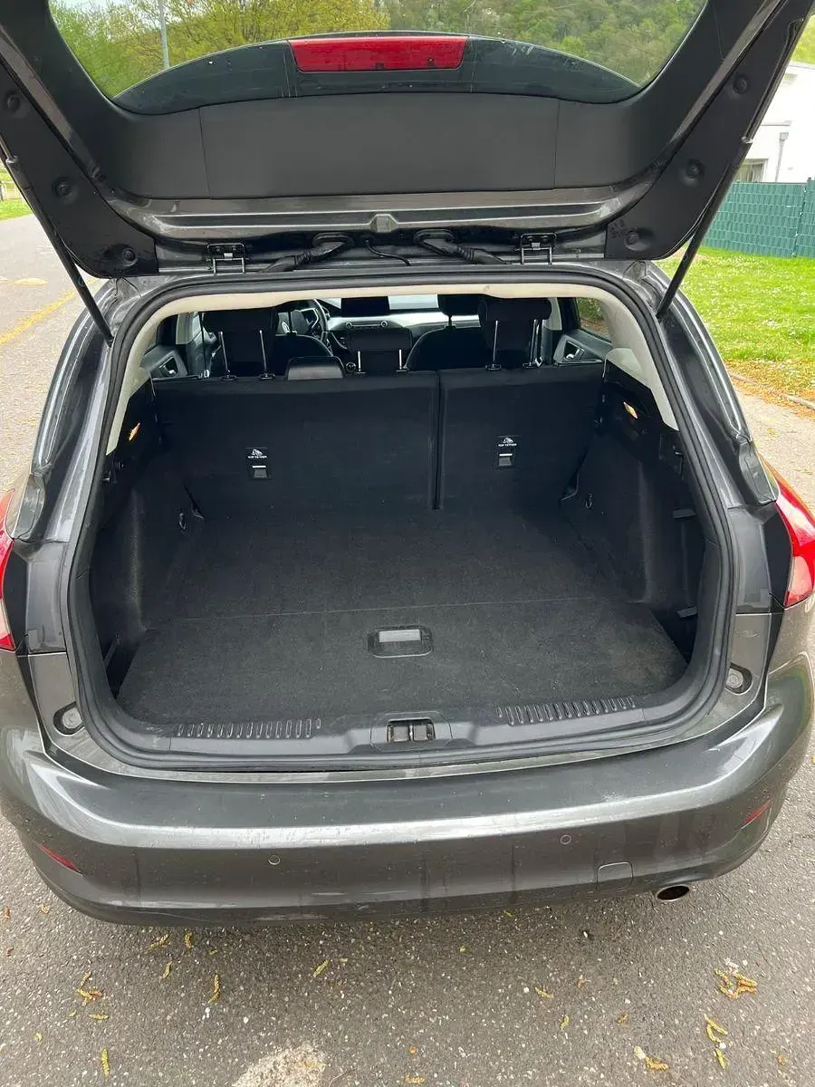 Używany Ford Focus Titanium 101 KM (74 kW) 2019 Szary Kombi