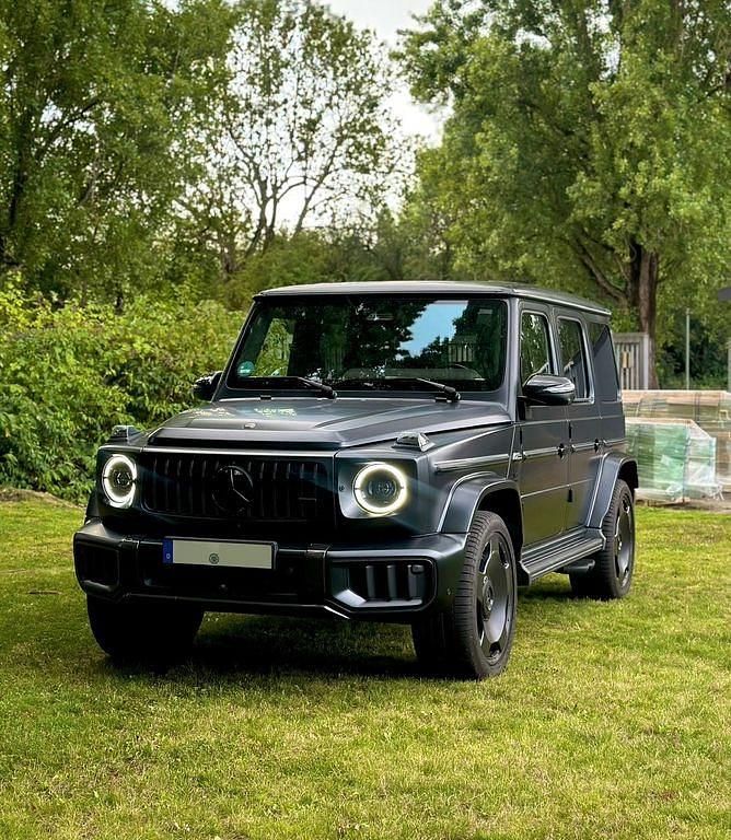 Schwarz Gebraucht 2024 Mercedes G63 AMG AMG SUV | 240.499 € - Bild 1/4