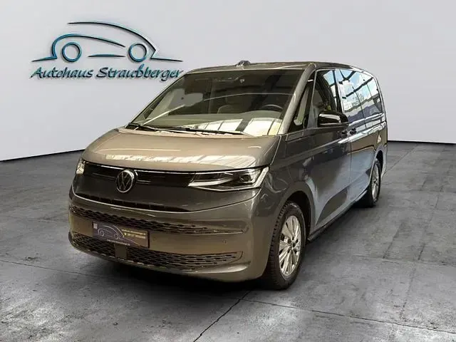 Gebraucht VW Multivan 204 PS (150 kW) 2024 Indiumgrau Van / Kleinbus