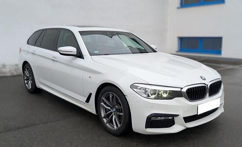 Gebraucht BMW 540 Shadowline 340 PS (250 kW) 2018 Weiß Kombi