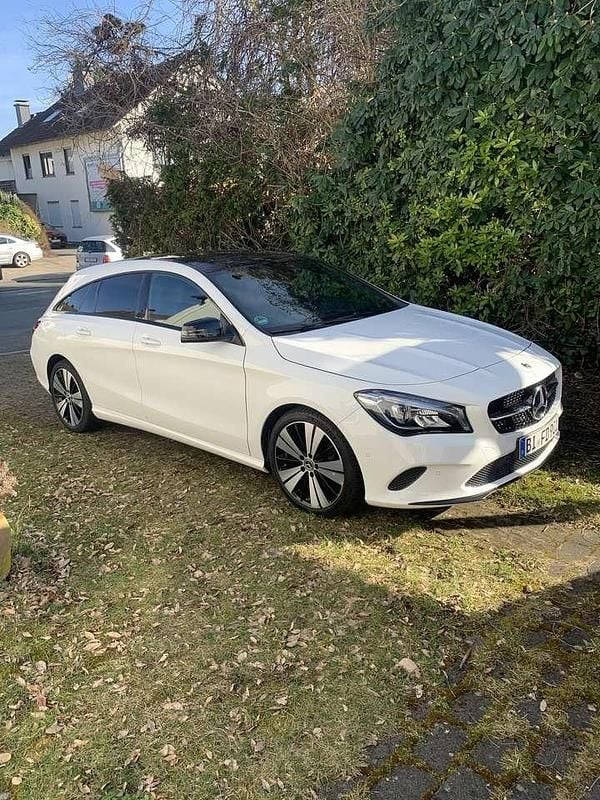 Gebraucht Mercedes CLA180 Shooting Brake Edition 122 PS (89 kW) 2018 Kombi