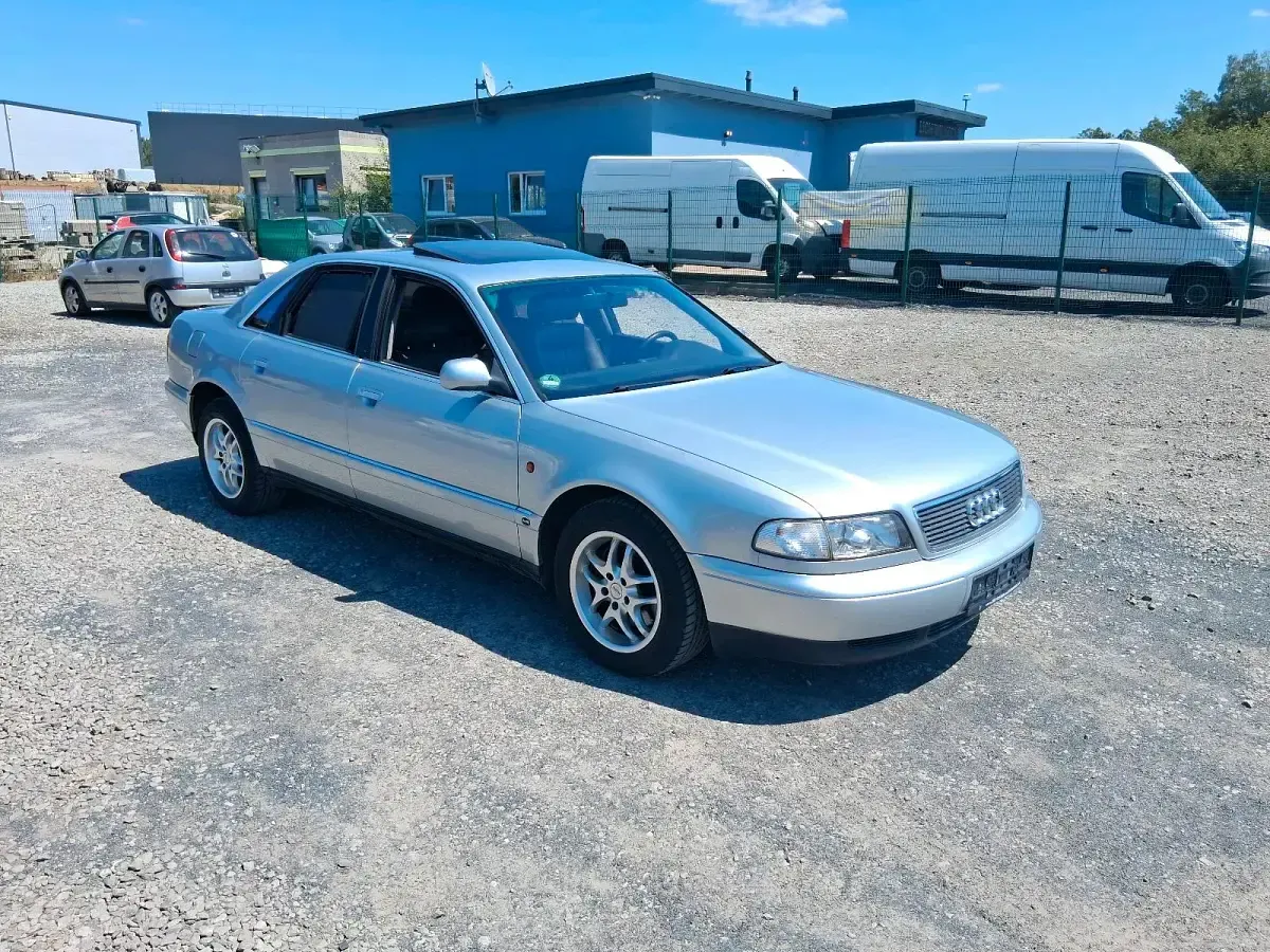 Gebraucht Audi A8 174 PS (127 kW) 1995 Silber Limousine