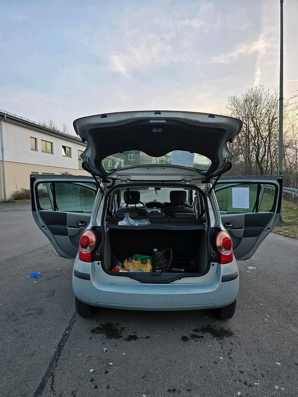 Gebraucht Renault Modus 75 PS (55 kW) 2005 Silber Van / Kleinbus