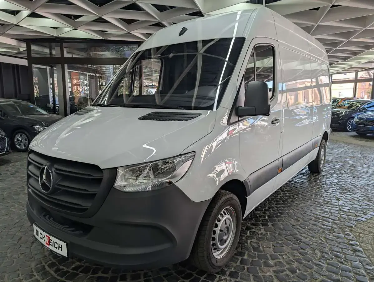 Gebraucht Mercedes Sprinter 114 PS (83 kW) 2023 Weiß Van